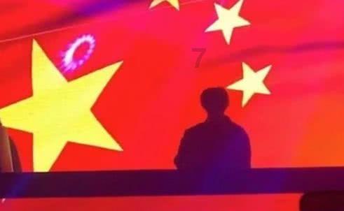 孙俪爸爸近照曝光,满头白发瘦骨嶙峋,知情人称女儿为他买房养老